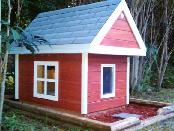 Little Red House - CREATIVE DESIGNER DOG & PUPPY HOUSES, KENNELS